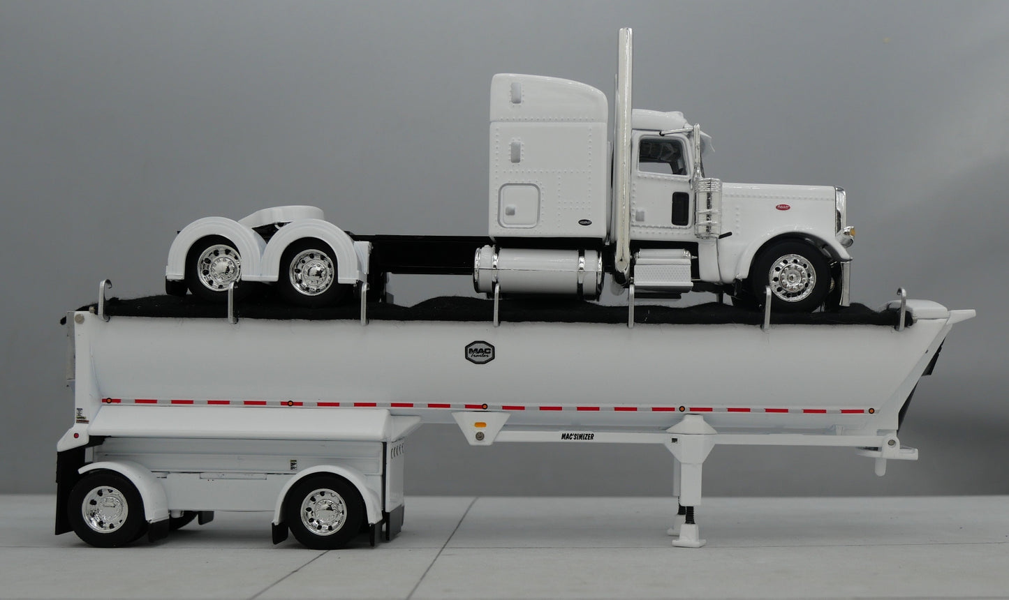 60-1739 1/64 DCP Peterbilt 389 w/ Mac Round Dump Trailer White White