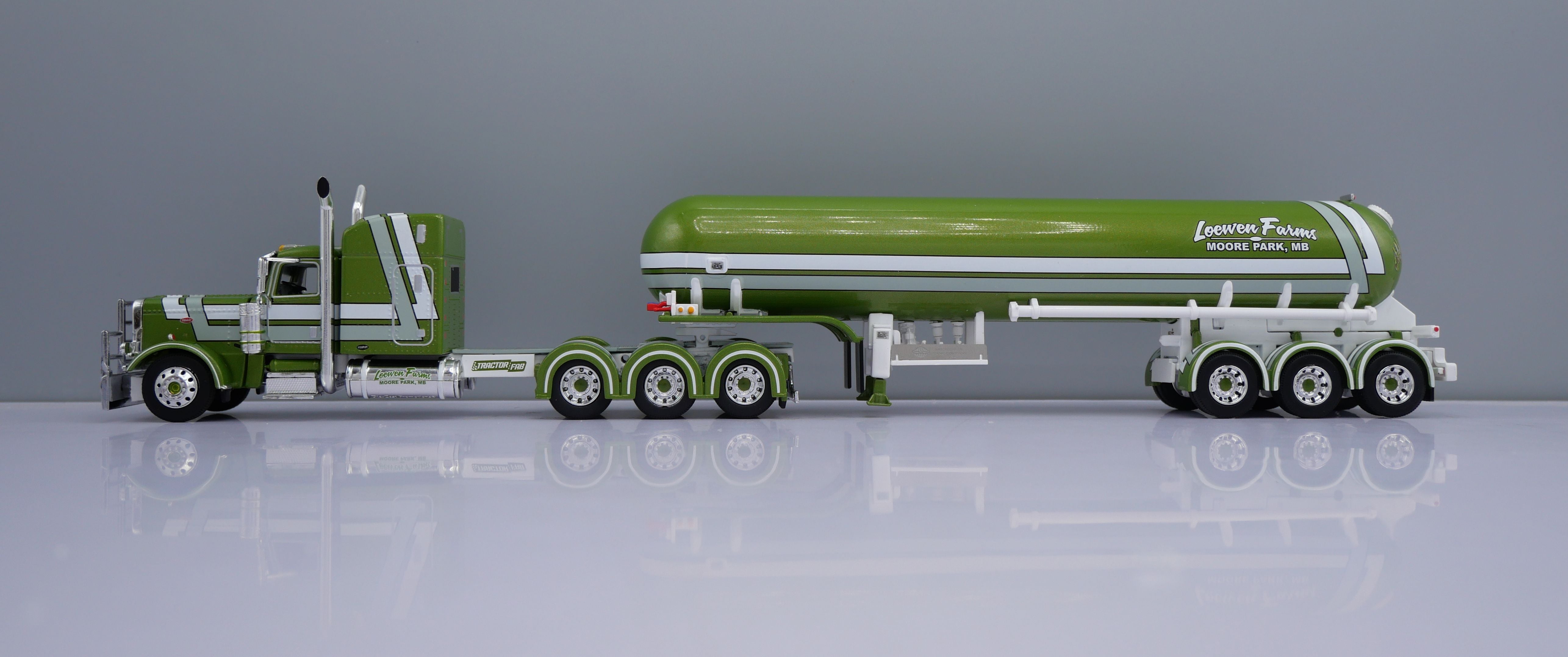 当時物【イスズ ベレル 緑/白】ブリキ製フリクション ミニカー TIN【箱無】 当時物【イスズ ベレル リペイント白】ブリキ製フリクション ミニカー