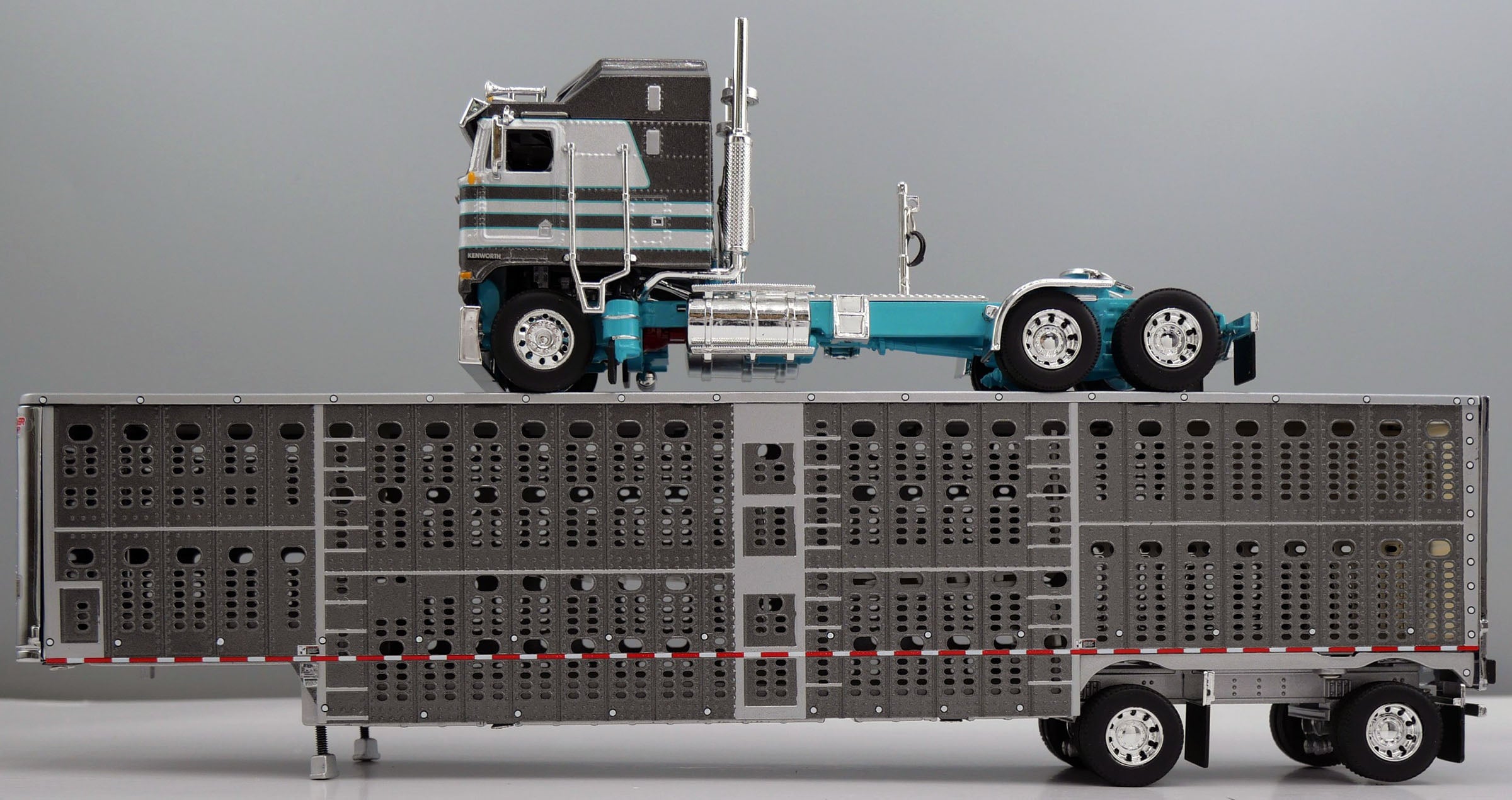 60-2123 Gray Teal Kenworth K100 COE Wilson Livestock Trailer – JW