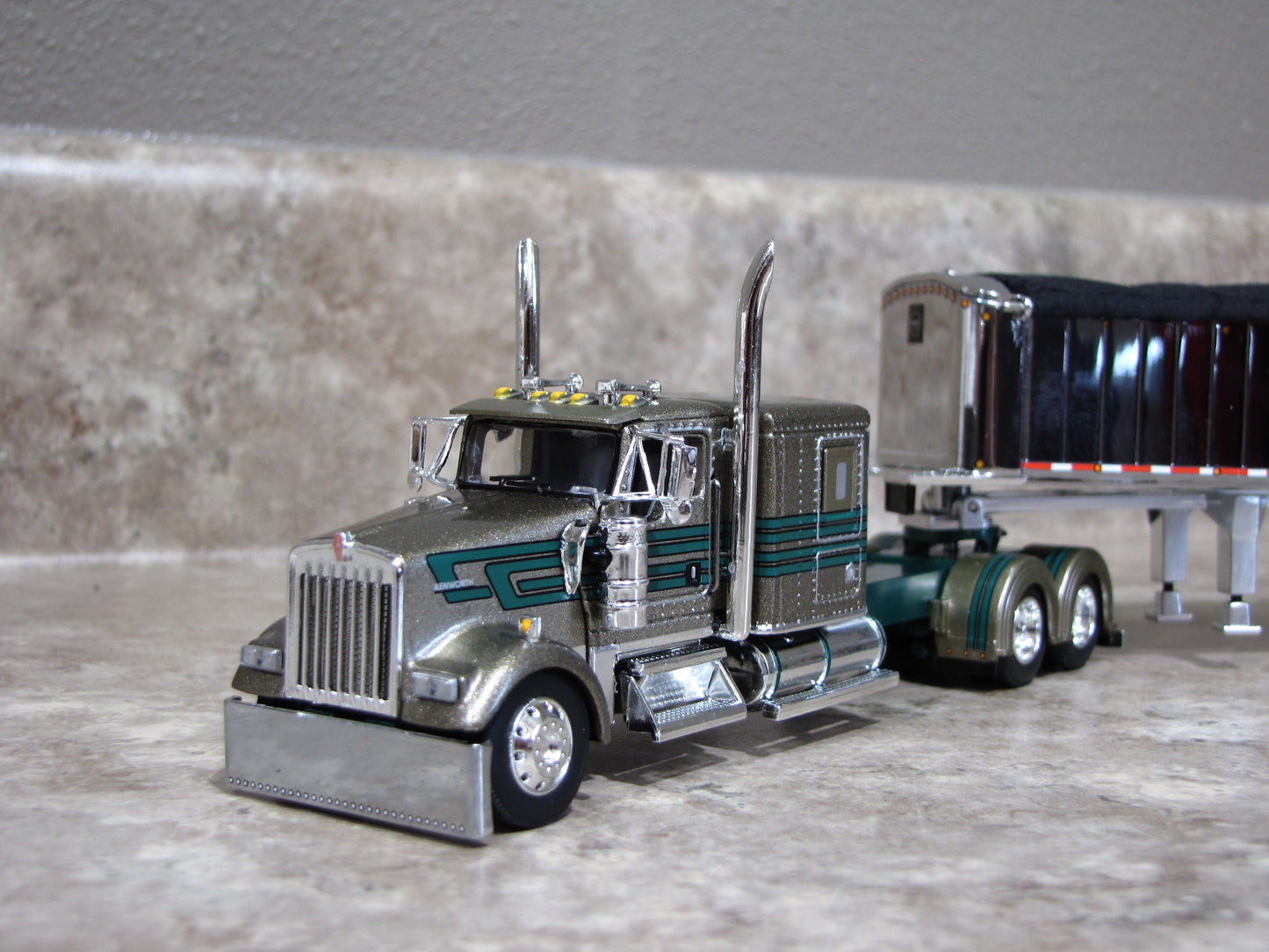 #60-1998 Kenworth D&D Hauling W900L & End Dump Trailer