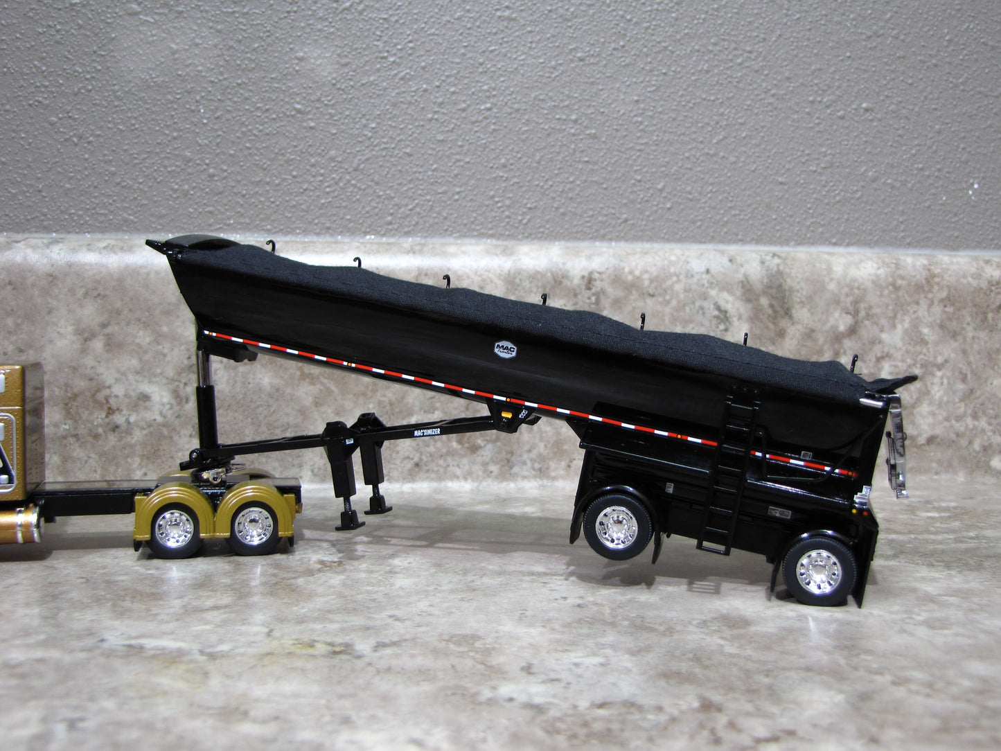 TRL 1741 Black Mac Round Dump Trailer