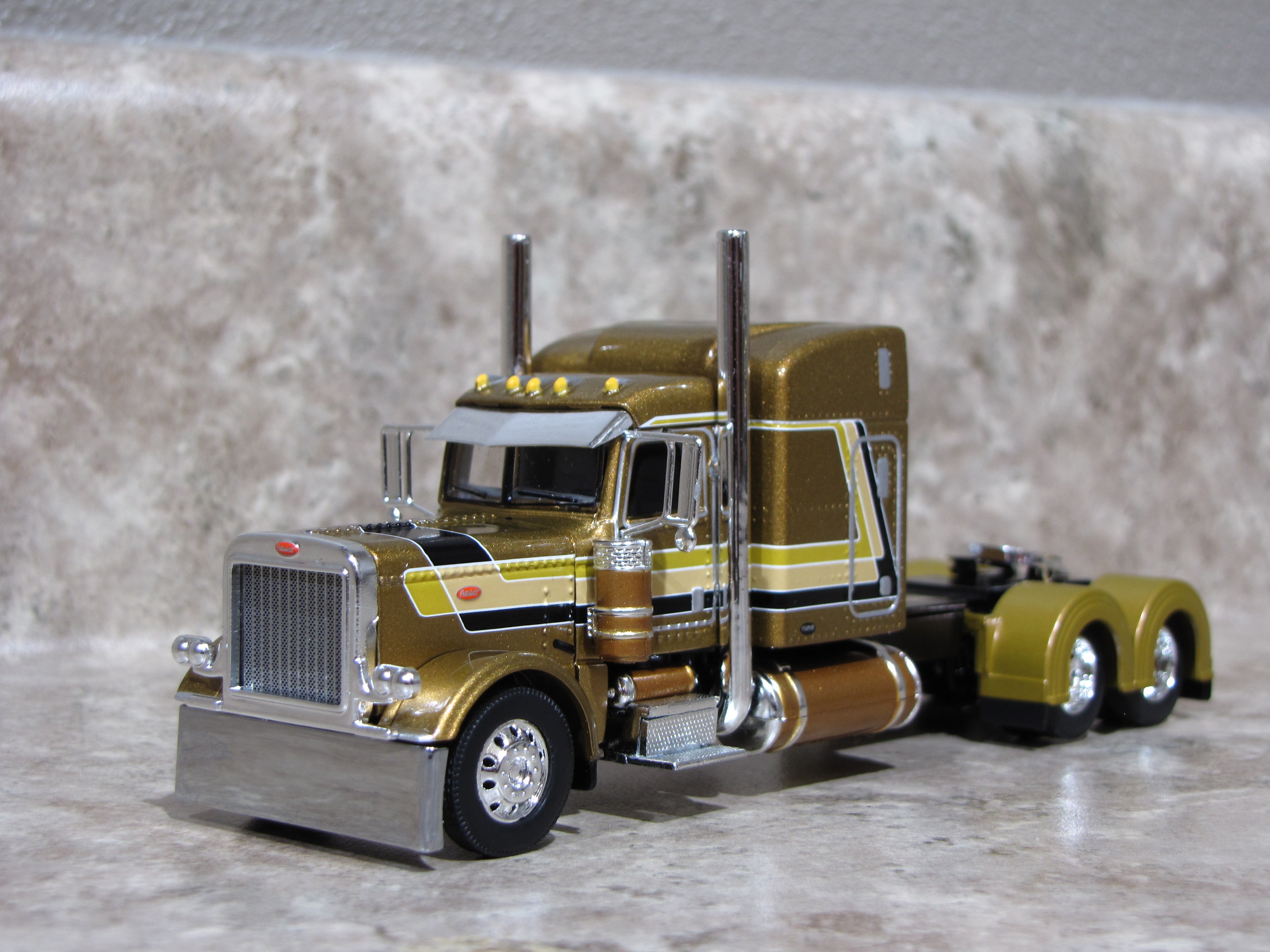 Diecast model semi trucks online