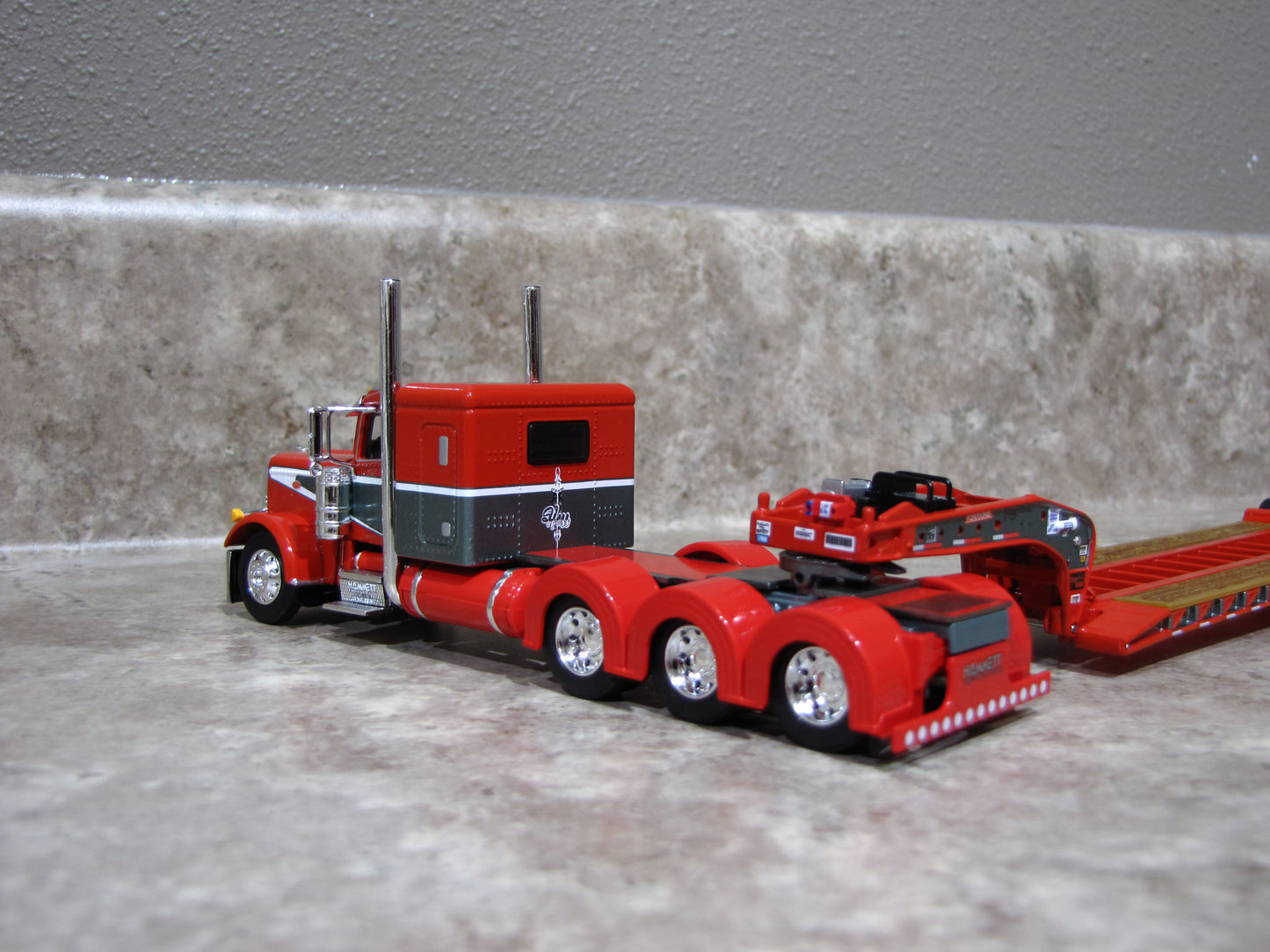 DCP #60-1971 Hammett Excavation Peterbilt 389 W Lowboy Trailer