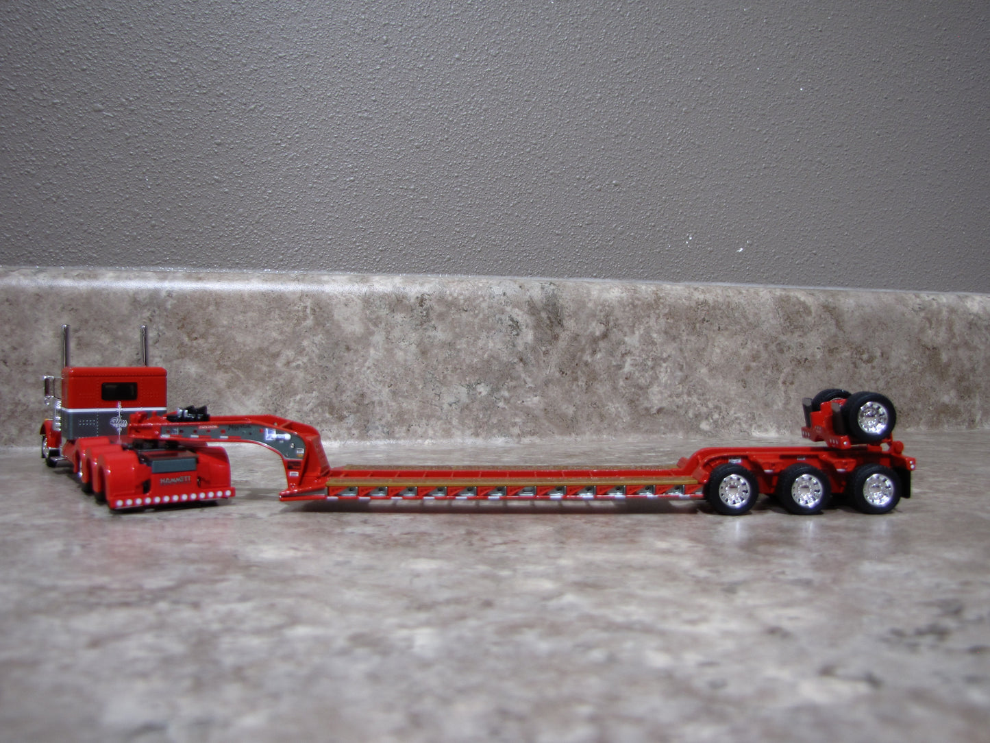 DCP #60-1971 Hammett Excavation Peterbilt 389 W Lowboy Trailer