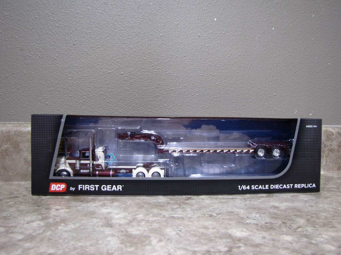 #60-1697 1/64 DCP R.L. Spartz Peterbilt 389 w/ Lowboy Trailer Maroon Cream