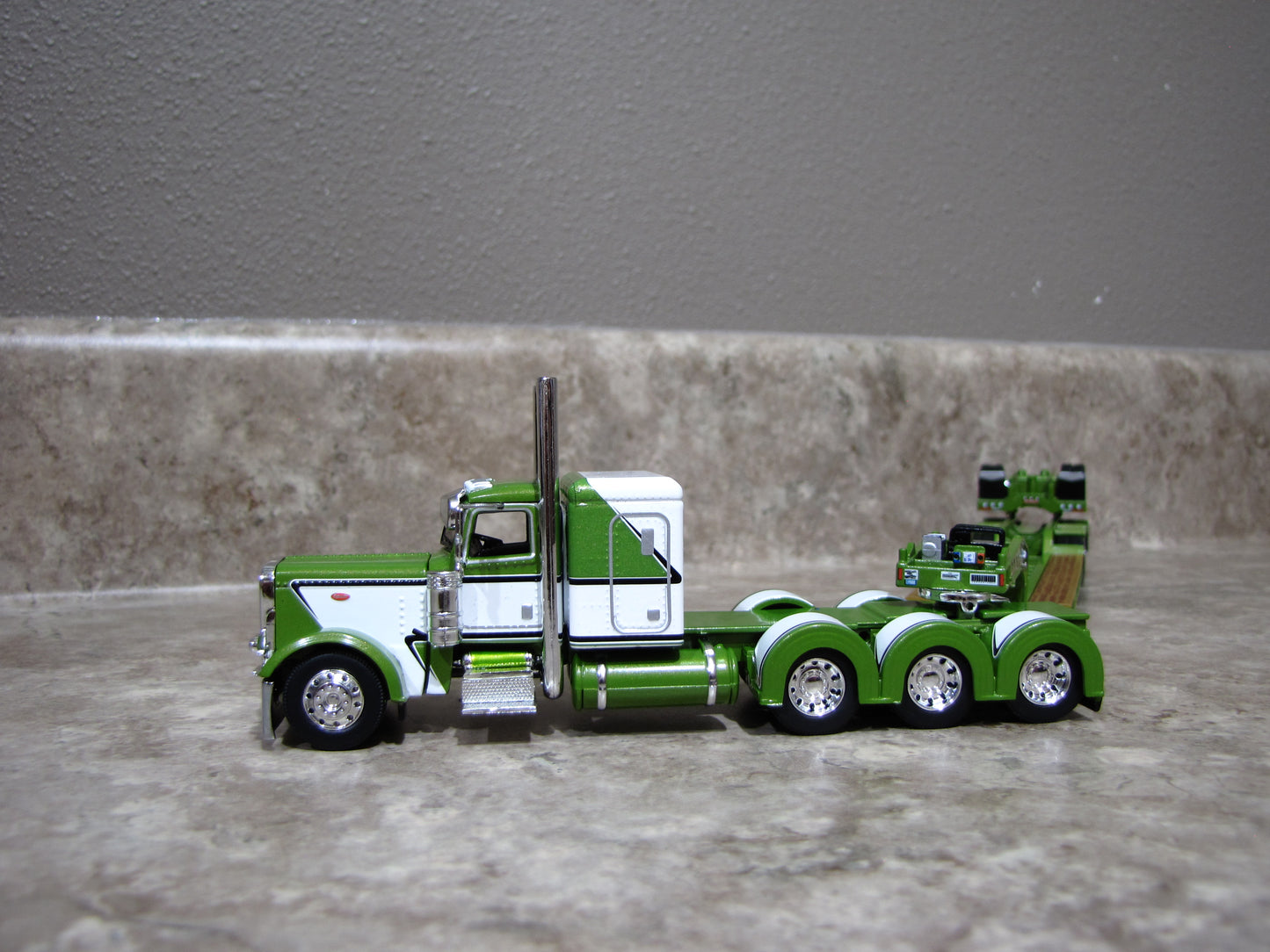 DCP #60-1973 Metallic Green Peterbilt 389 W Lowboy Trailer