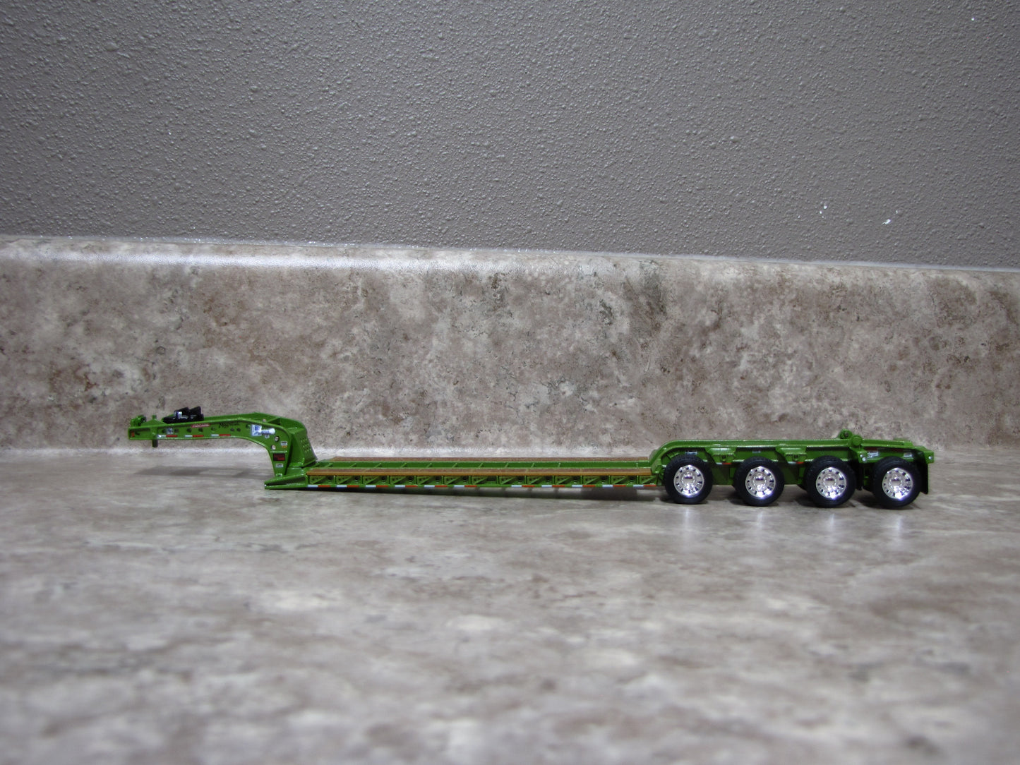 TRL1973 Green Fontaine Magnitude Lowboy Trailer w Flip Axle