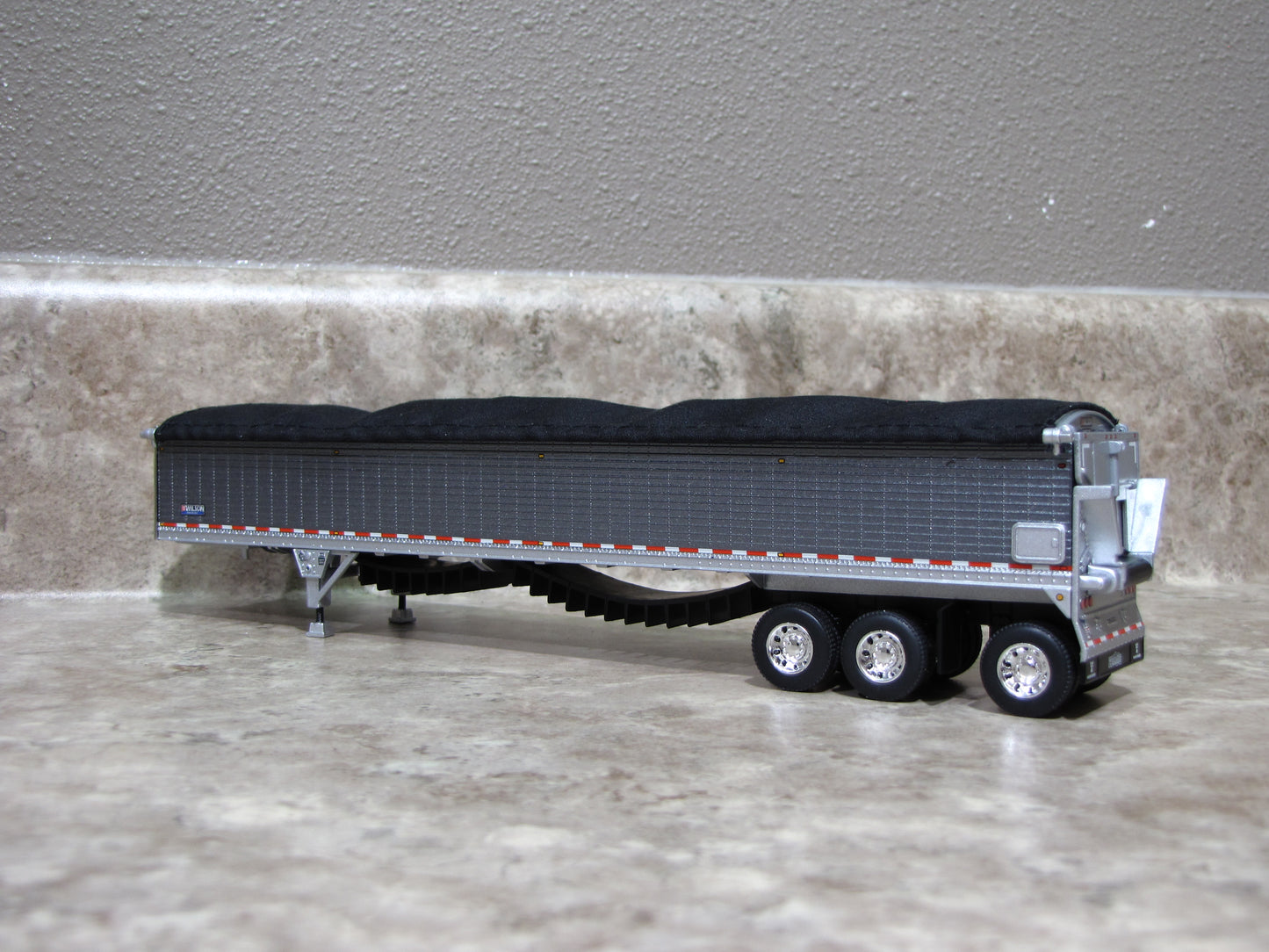 TRL 1777 Gunmetal Tri-Axle Wilson Patriot Belt Trailer