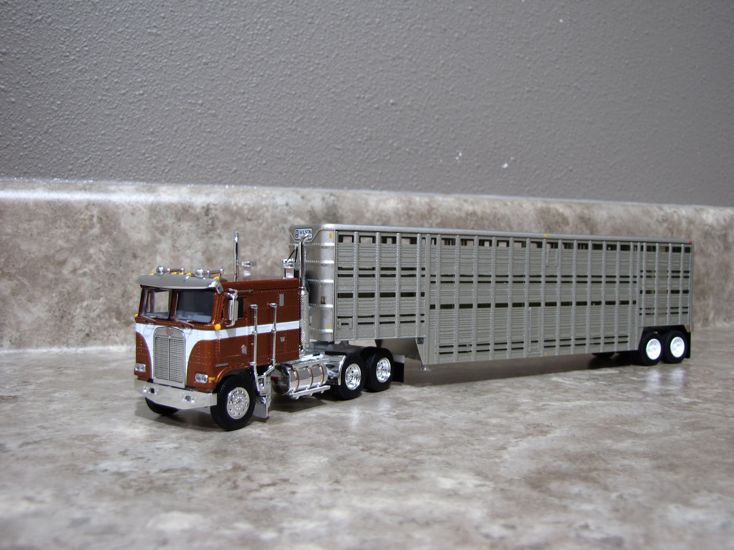 #60-1814 Kenworth K100 COE Wilson Vintage Livestock Trailer