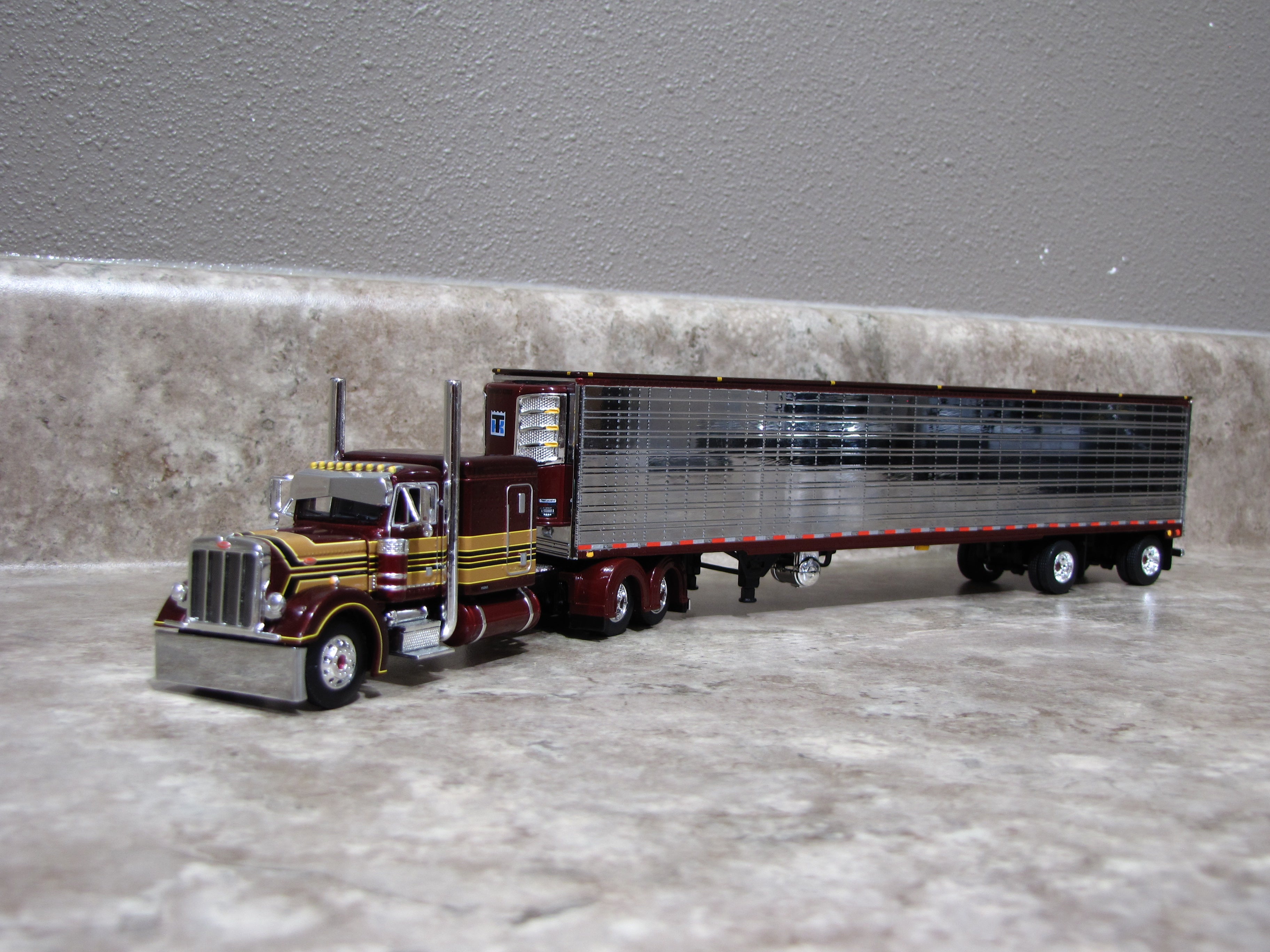 #60-1729 1/64 Peterbilt 379 with Utility Trailer Red Chrome