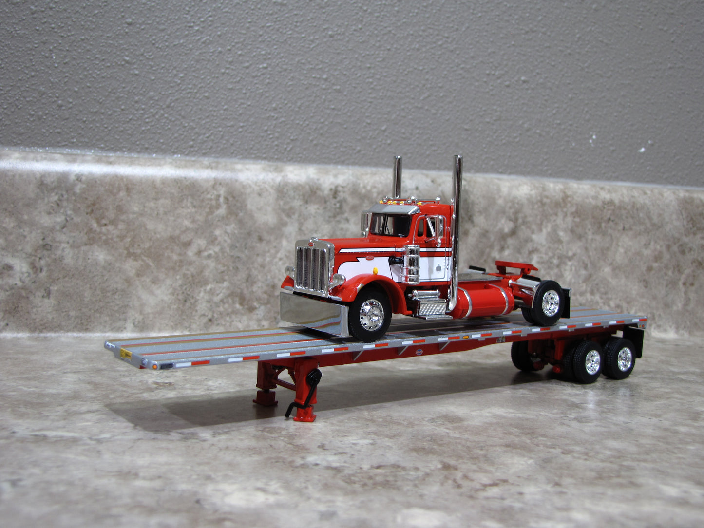 #60-1682 Peterbilt® Model 359 & Utility® Flatbed Trailer