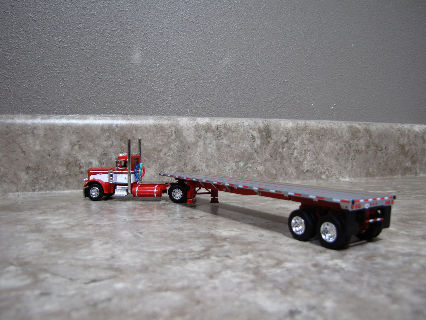 #60-1682 Peterbilt® Model 359 & Utility® Flatbed Trailer