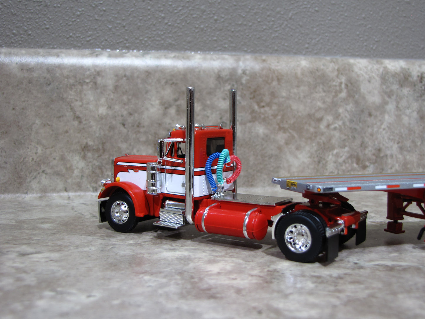 #60-1682 Peterbilt® Model 359 & Utility® Flatbed Trailer