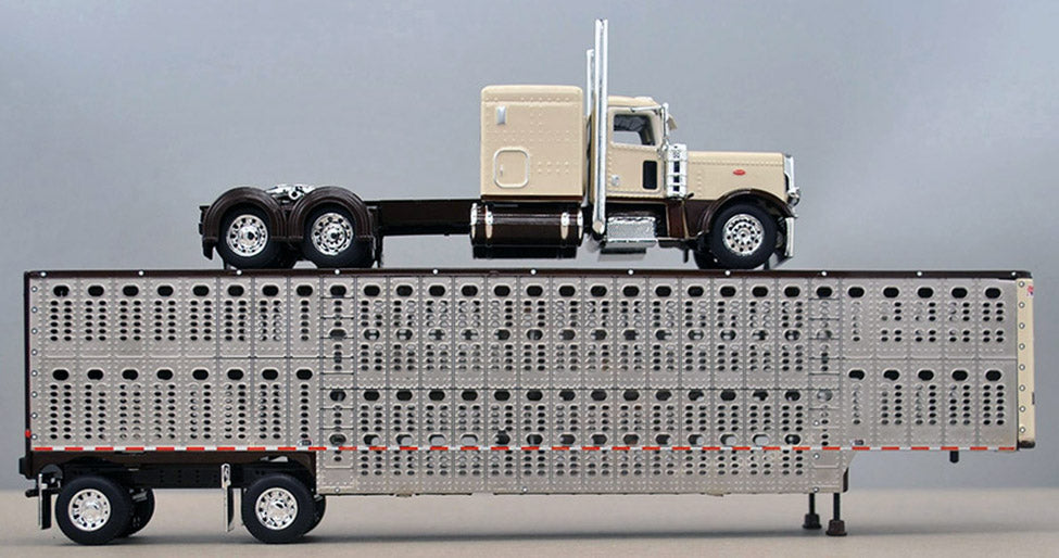 RETIRED #60-0939 Brown & Cream 389 Peterbilt Livestock Set