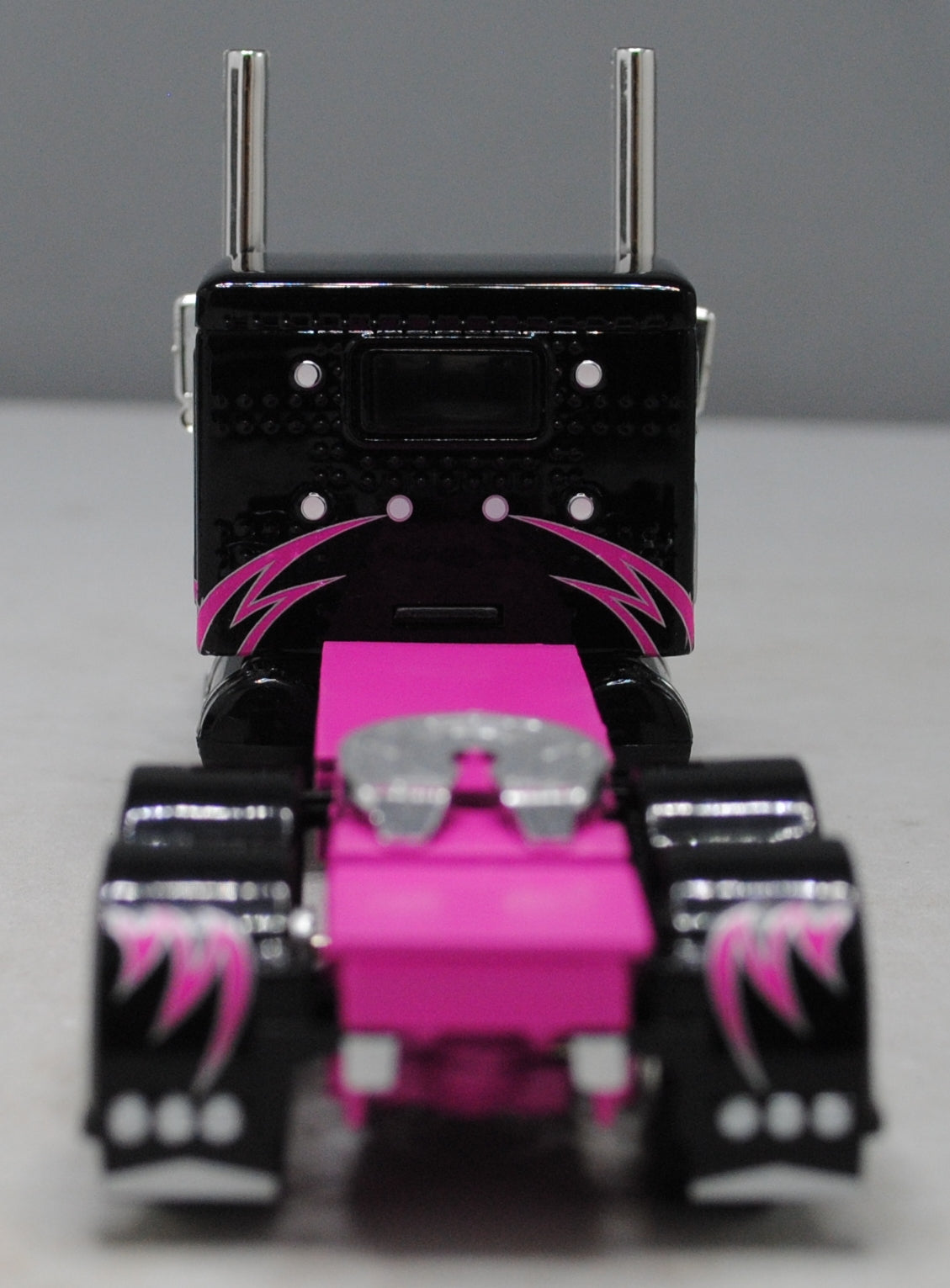 CAB 1334 Black & Pink 389 Peterbilt Semi Truck