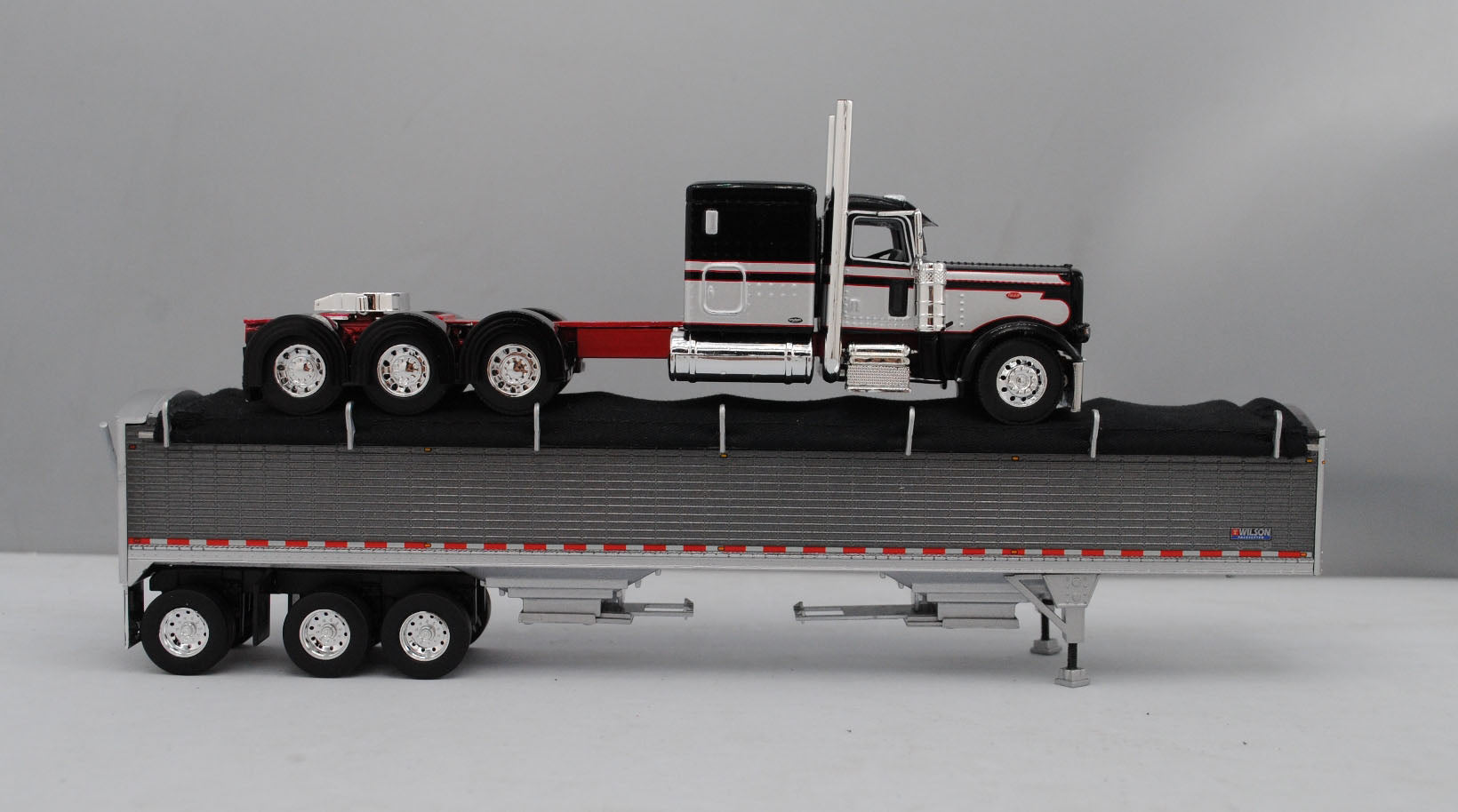 #60-1473 Black Red Silver Peterbilt 389 Tri Axle with Tri Grain Trailer