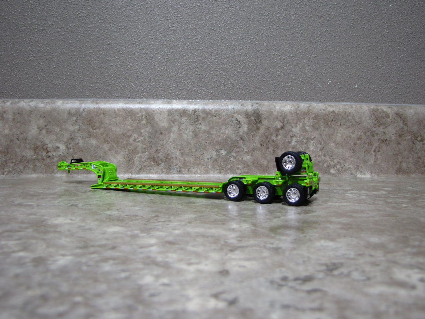 TRL 1475 Lime Green Fontaine Magnitude Lowboy Trailer w Flip Axle