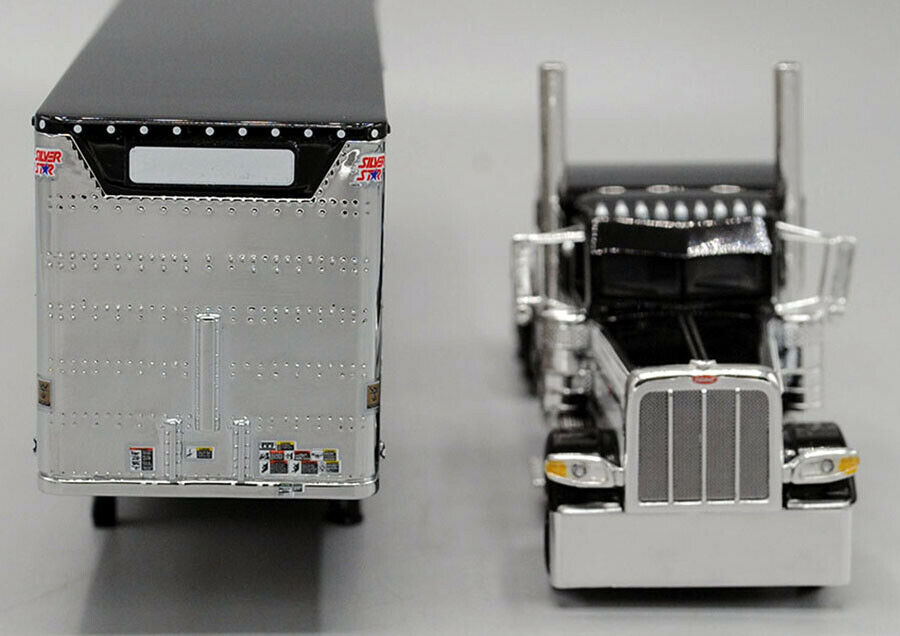 RETIRED #60-0520 Black & White 389 Peterbilt Livestock Set