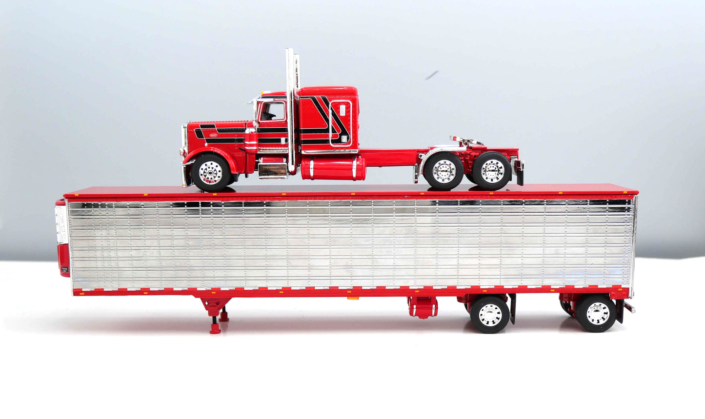 #60-2303 Elite Money Team Red Peterbilt & Refrigerated Trailer