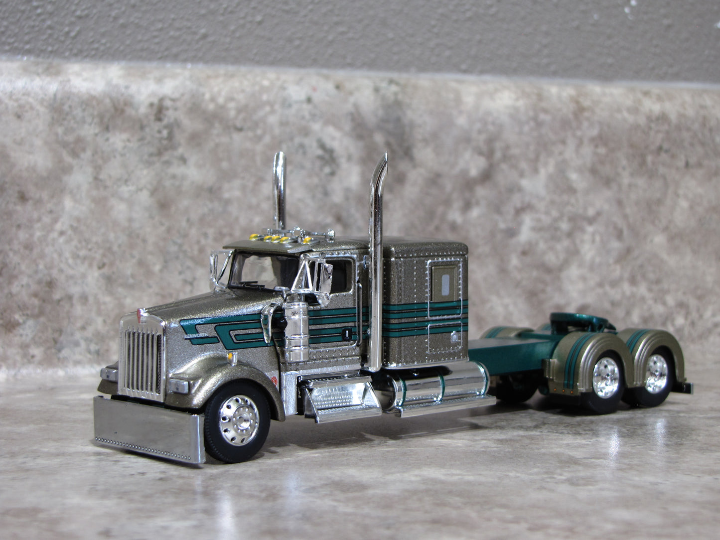 CAB 1998 Gold Green Kenworth W900 Cab