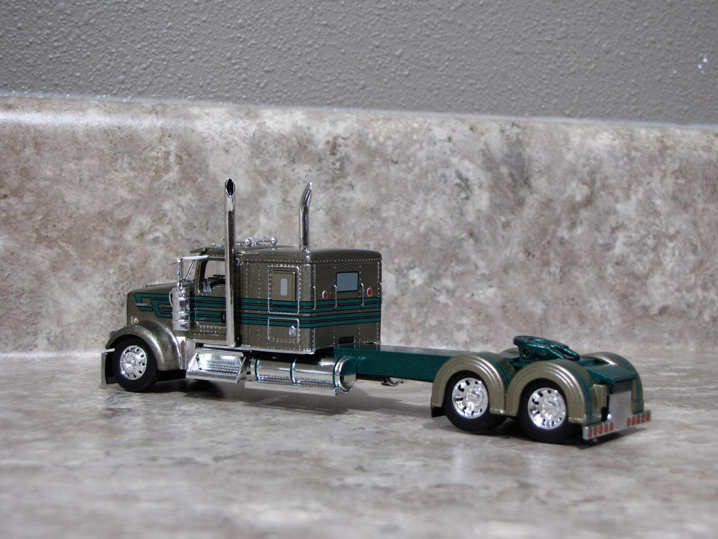 CAB 1998 Gold Green Kenworth W900 Cab