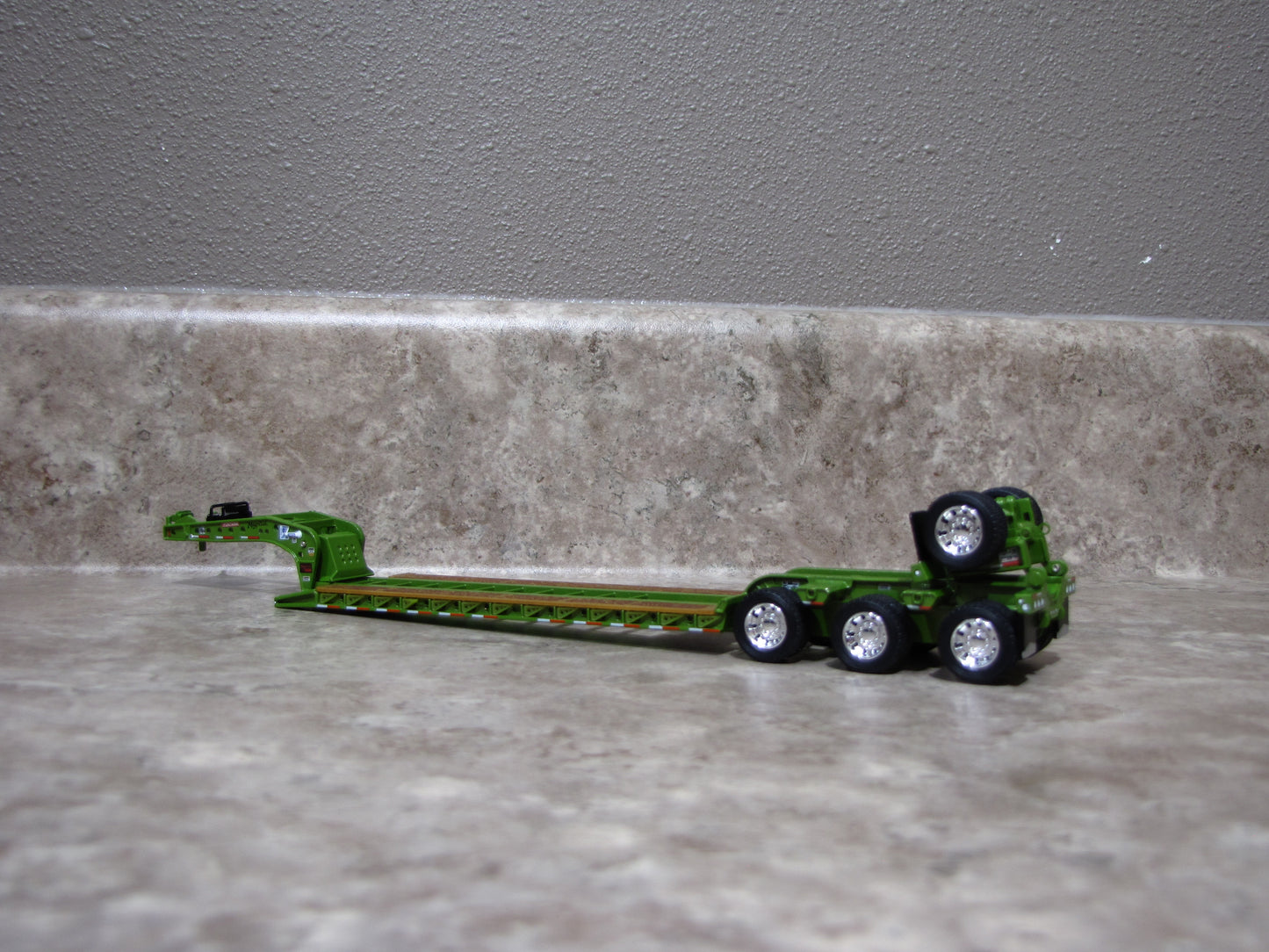 TRL1973 Green Fontaine Magnitude Lowboy Trailer w Flip Axle