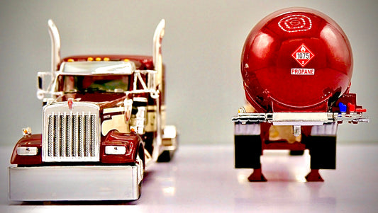 #60-2060 SRD Kenworth W900L with LP Tanker.