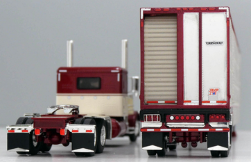 #60-2240 Kunkel Express Peterbilt w/ Wilson Livestock Trailer
