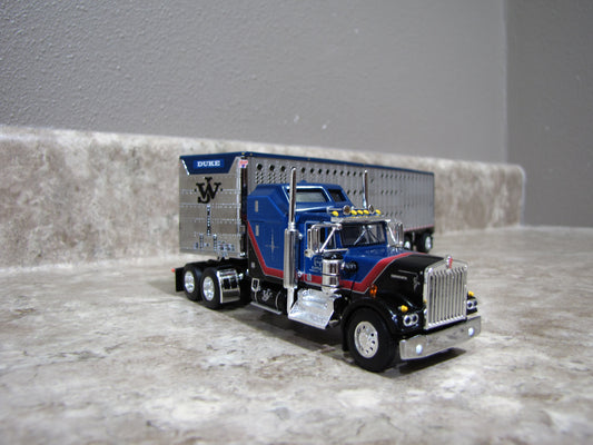 #60-1204 1/64 John Wayne Cattle Co Kenworth W900A w/ Livestock Trailer
