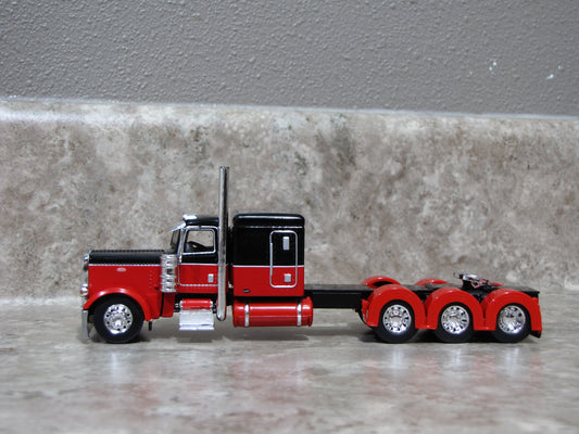 CAB 1472 Red Black Flattop Tri-axle Peterbilt 389 Semi Truck